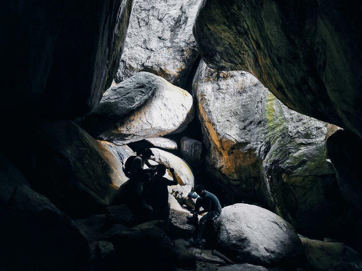 Antargange Morning Trek with Cave Exploration - Tour