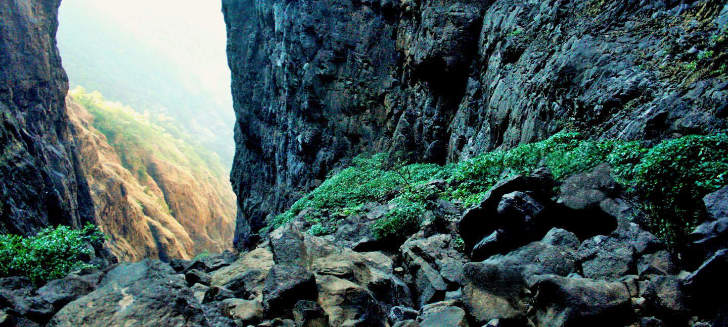 Trek to Sandhan Valley - Tour